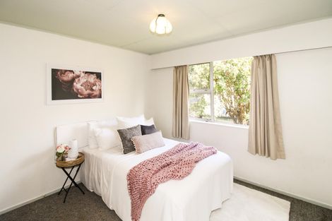 Photo of property in 78 Victoria Street, Carterton, 5713
