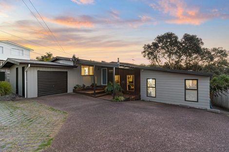 Photo of property in 438 Beach Road, Murrays Bay, Auckland, 0630