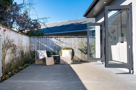 Photo of property in 23a Avondale Road, Taradale, Napier, 4112