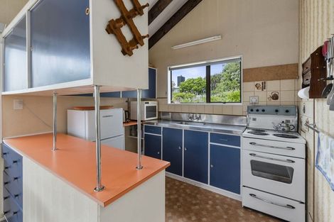 Photo of property in 76 Field Way, Waikanae Beach, Waikanae, 5036