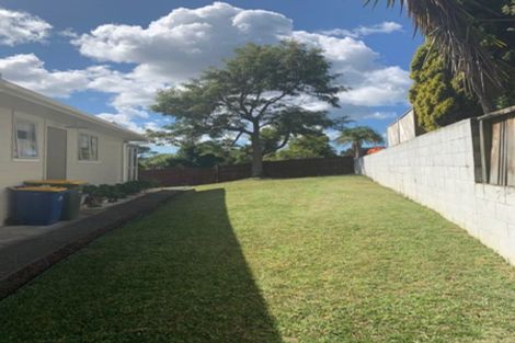 Photo of property in 41 Tamahere Drive, Glenfield, Auckland, 0629