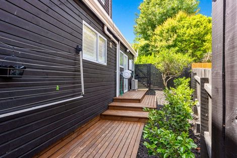 Photo of property in 3/16 Gatman Street, Birkdale, Auckland, 0626