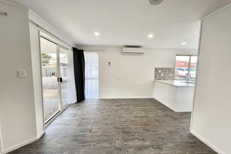 Photo of property in 329 Great South Road, Papakura, 2110