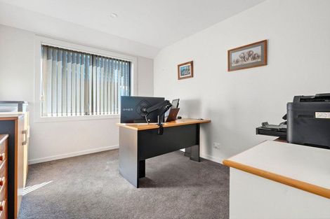 Photo of property in 23 Kereru Crescent, Wanaka, 9305