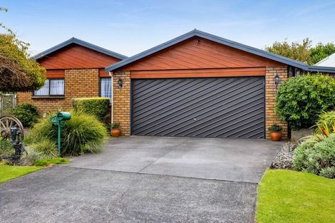 Photo of property in 33 Mccarthy Street, Hawera, 4610