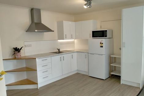 Photo of property in 17r Beech Court, Welcome Bay, Tauranga, 3175
