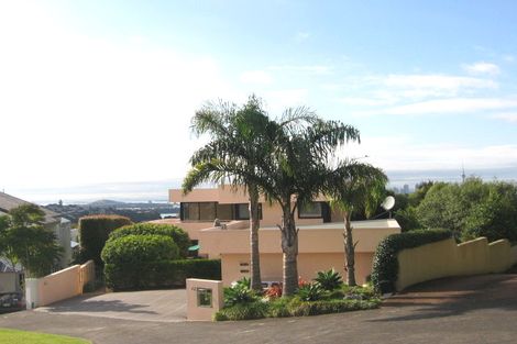 Photo of property in 42 Onetaunga Road, Chatswood, Auckland, 0626