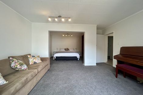 Photo of property in 10 Asbury Crescent, Campbells Bay, Auckland, 0630