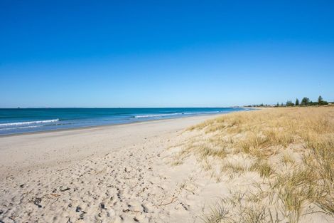 Photo of property in Puriri Village, 8/3 Puriri Street, Mount Maunganui, 3116
