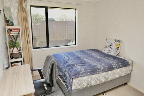 Photo of property in 60 Geneva Terrace, Kelvin Grove, Palmerston North, 4414