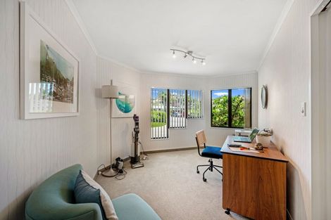 Photo of property in 10 Bishops Close, Greenmeadows, Napier, 4112