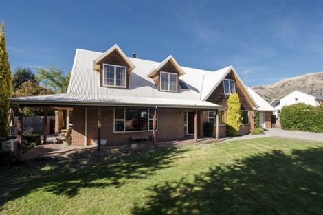 Photo of property in 5 Meadowstone Drive, Wanaka, 9305