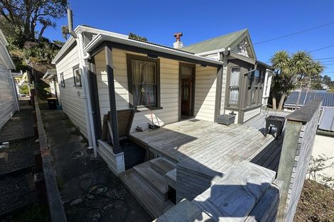 Photo of property in 239 Ohiro Road, Brooklyn, Wellington, 6021