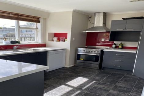 Photo of property in 199u3 Newlands Road, Newlands, Wellington, 6037