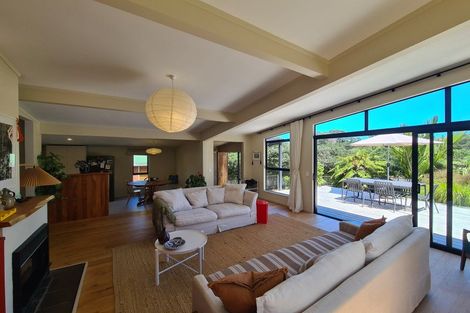 Photo of property in 70 Driving Creek Road, Coromandel, 3506