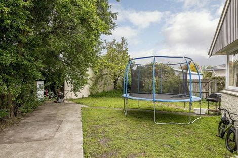 Photo of property in 12 Frensham Crescent, Woolston, Christchurch, 8062