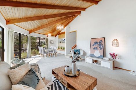 Photo of property in 2/10 Dayspring Way, Pakuranga, Auckland, 2010