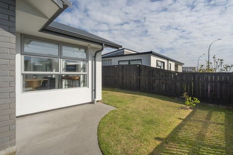 Photo of property in 176 Te Okuroa Drive, Papamoa, 3118