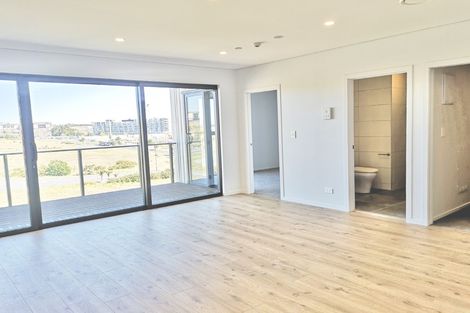 Photo of property in 403/3 Kaipiho Lane, Albany, Auckland, 0632