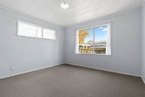 Photo of property in 1/58 Te Irirangi Drive, Clover Park, Auckland, 2019