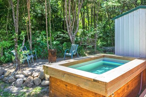 Photo of property in 15 Pohue Creek Road, Waiomu, Thames, 3575