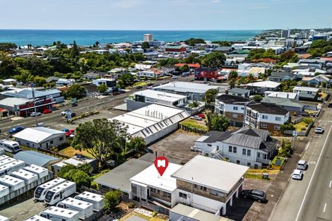 Photo of property in 2/194 Powderham Street, New Plymouth, 4310