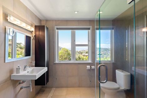 Photo of property in 7 Doris Gordon Crescent, Crofton Downs, Wellington, 6035