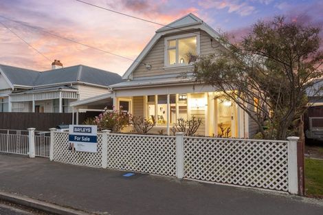 Photo of property in 120 Hargest Crescent, Saint Clair, Dunedin, 9012