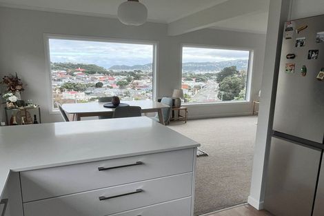 Photo of property in 36 Tio Tio Road, Miramar, Wellington, 6022