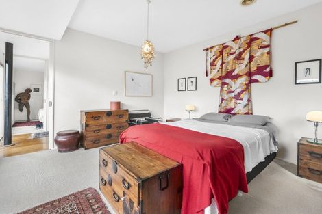 Photo of property in 36a Fortification Road, Karaka Bays, Wellington, 6022