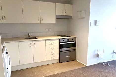 Photo of property in 16e/30 Westward Ho, Glen Eden, Auckland, 0602