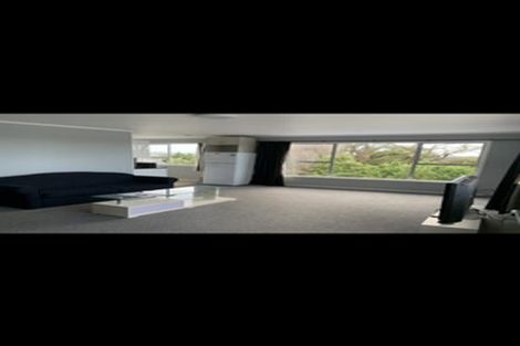 Photo of property in 2/65 Cliff View Drive, Green Bay, Auckland, 0604