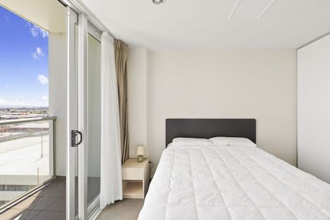 Photo of property in 909/17 Osterley Way, Manukau, Auckland, 2104