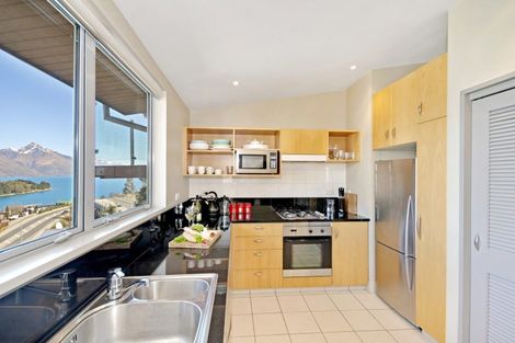 Photo of property in 7 Earnslaw Terrace, Queenstown, 9300