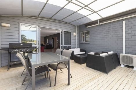 Photo of property in 8 Kaipuke Crescent, Gulf Harbour, Whangaparaoa, 0930