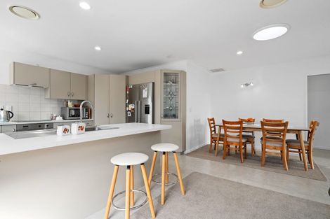 Photo of property in 8 Oaklands Drive, Cambridge, 3434