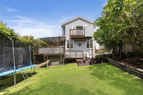Photo of property in 47 Lyons Avenue, Murrays Bay, Auckland, 0630
