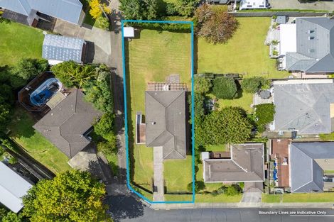 Photo of property in 1 Phillip Parade, Forrest Hill, Auckland, 0620