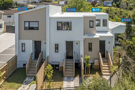 Photo of property in 2/7 Cedar Heights Avenue, Massey, Auckland, 0614