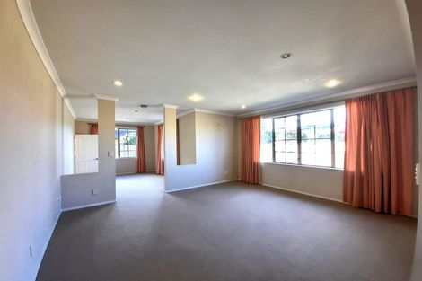 Photo of property in 69 Middlefield Drive, East Tamaki Heights, Auckland, 2016