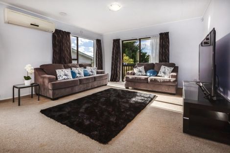 Photo of property in 71 Omapere Street, Whitby, Porirua, 5024