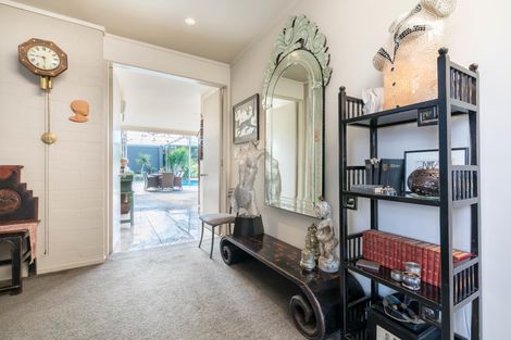 Photo of property in 70 Scenic Drive, Titirangi, Auckland, 0604