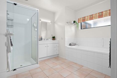 Photo of property in 11 Crowden Place, Harrowfield, Hamilton, 3210