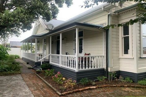Photo of property in 10 Rawhiti Street, Vogeltown, New Plymouth, 4310