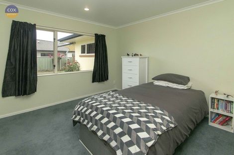 Photo of property in 17 Chelsea Drive, Taradale, Napier, 4112