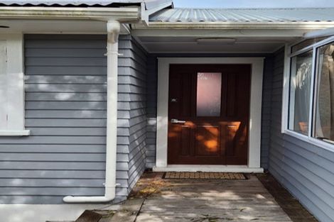 Photo of property in 2/484 East Coast Road, Windsor Park, Auckland, 0630