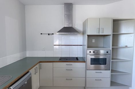 Photo of property in 11 Trotting Terrace, Fairview Heights, Auckland, 0632