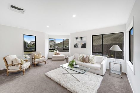 Photo of property in 32 Ambleside Drive, Northpark, Auckland, 2013