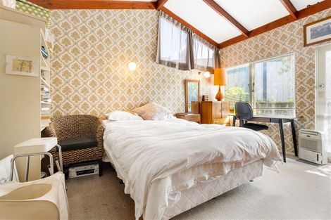 Photo of property in 5 Crystal Avenue, Glendene, Auckland, 0602