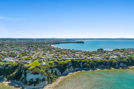 Photo of property in 81 Tiri Road, Tindalls Beach, Whangaparaoa, 0930